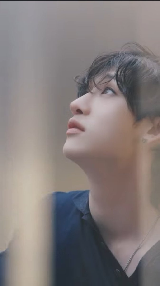 BangChanIndia's tweet photo. ๐ #TrendingParty ๐
Let's all share our favorite mullet and curly hair Channie pics together with the tags
Let's do it for him for his sleepless nights. He deserves some recognition
BANG CHAN AT FENDI MFW
#BangChanxFendiFW25
#BangChanxMFW25 #FendiFW25
@Fendi https://t.co/VwS50qOLyc