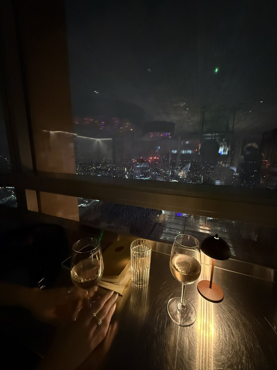 goatedtrot's tweet photo. duck + waffle https://t.co/p1CpaGjls3