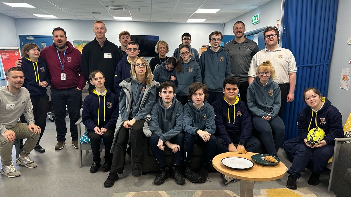 TYF (@tyfireland) on Twitter photo A pleasure to join Nathan Doak & <a href="/Stuart_Mc12/">stuart mccloskey</a> on a visit to Killard House School today!
#TackleYourFeelings A pleasure to join Nathan Doak & <a href="/Stuart_Mc12/">stuart mccloskey</a> on a visit to Killard House School today!
#TackleYourFeelings