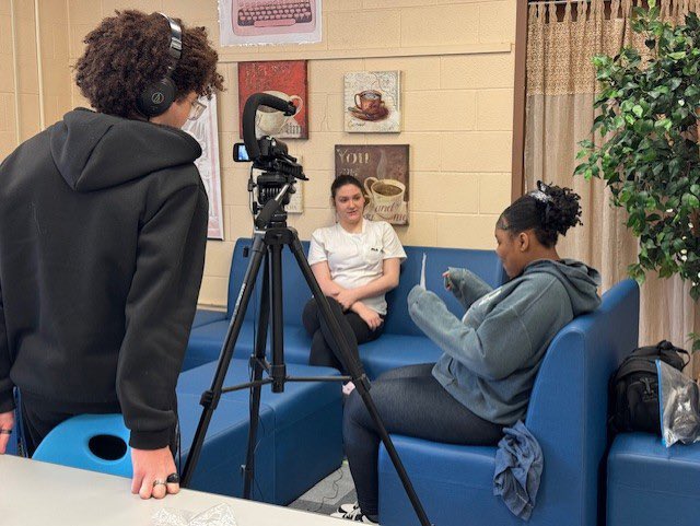 🎬 Lights, camera, action! Students from the Kentucky School for the Blind are diving into the filmmaking process—bringing their stories to life through creativity, collaboration, and innovation. Stay tuned for their incredible work! #FilmmakingInAction #StudentVoices <a href="/Middlebury/">Middlebury College</a>