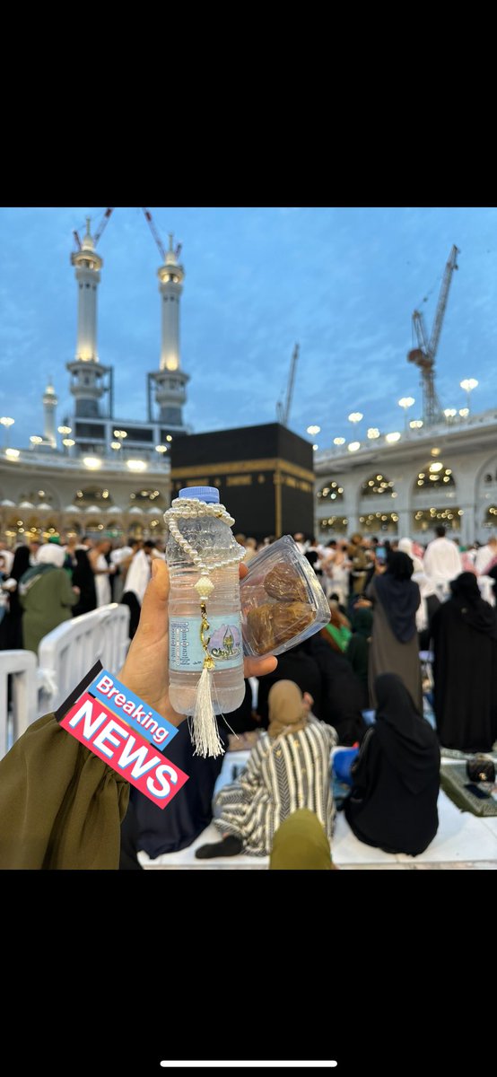 snmahfiyyen's tweet photo. Kabe'de iftar yapmak  baht olsun. Bahtı güzel olana Mekke'de Ramazan geçirmek nasip olsun. https://t.co/Z25E9GFAGj