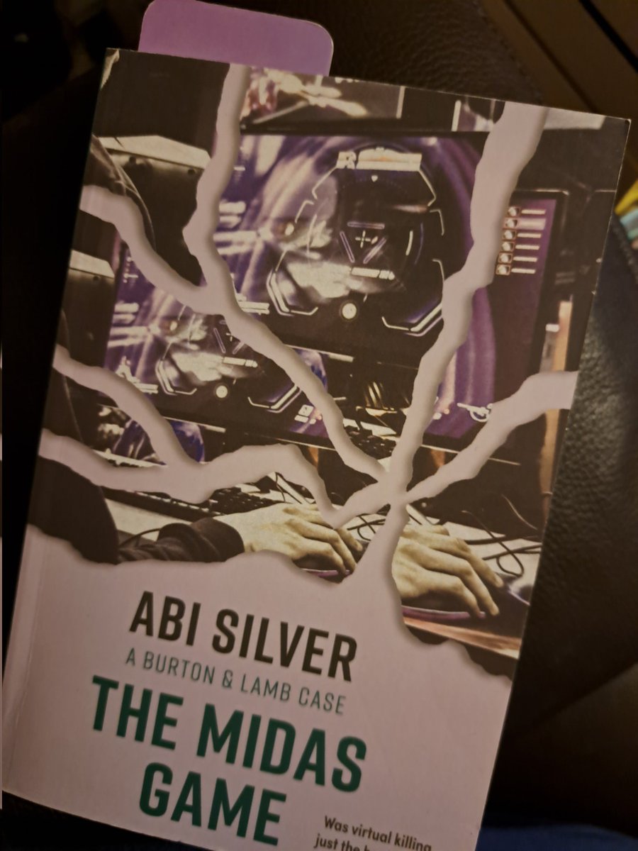 Em 📚 nightreader tweet media