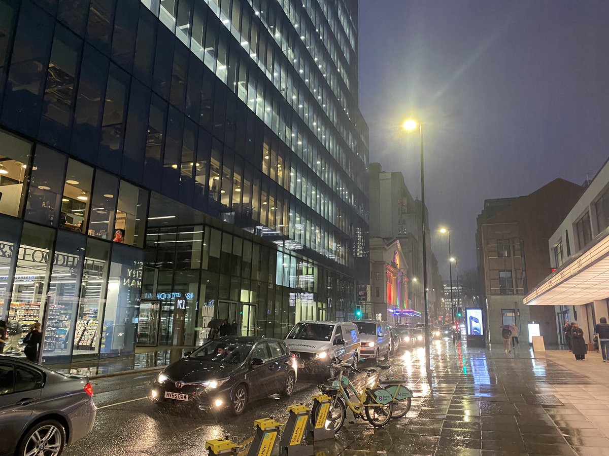 diannebourne's tweet image. Just walking down Quay St.  Traffic not moved for the last ten mins I’ve been here  #gridlock