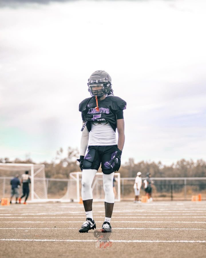 Danielwalker0's tweet image. Recruiting still open‼️‼️
🤝🏽 Dec Grad 2025
🏫Naples Knights
📊3.2 Gpa
🏈Fs/Ath
📏 6’2 170lbs
⏱️4.64
🎥 hudl.com/v/2QqLum
🏟️PG Stats-Interceptions-5
Pick 6s -2, After int yards-242, Pbu’s-3, Tot-49, Solo- 27, Ast- 22, 6.5avg, FF-2, FR-3, Rec- 5,Yds- 133, Tds-3, Kr- 4 , Kr…