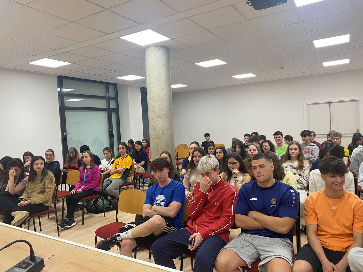 Esta semana hemos tenido nuestra asamblea colegial del segundo semestre en la que hemos hablado sobre diferentes mejoras que pondremos en marcha en nuestro Colegio.