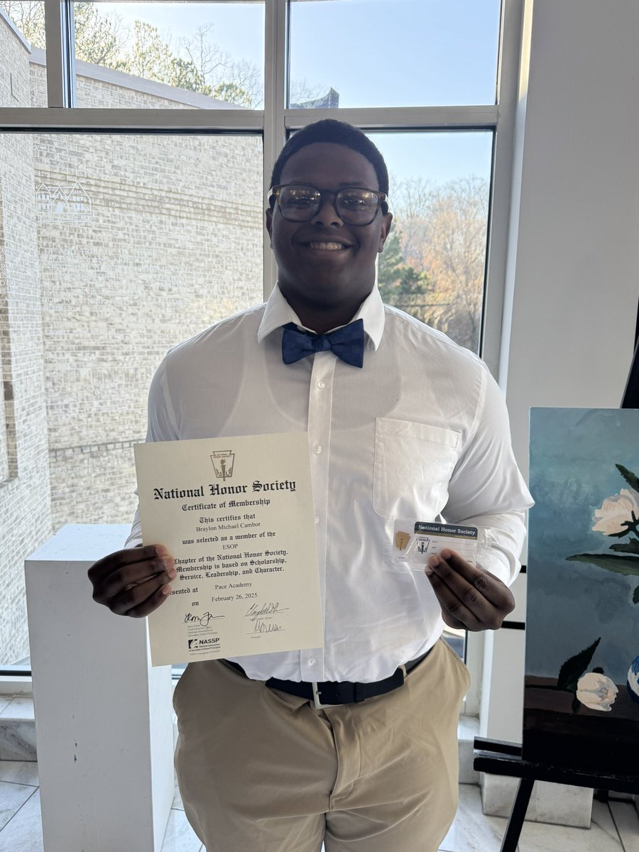 Honored to be inducted into Pace Academy’s National Honor Society (92+ gpa)! Thankful to all the teachers at pace who have aided me along my time at Pace! <a href="/Pace_FB/">Pace Academy Football</a> <a href="/RoanDutta/">Roan Dutta</a>