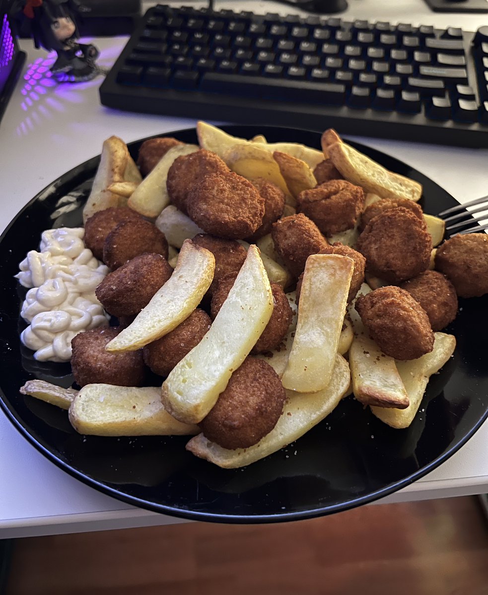 ratte 🟪 tweet media