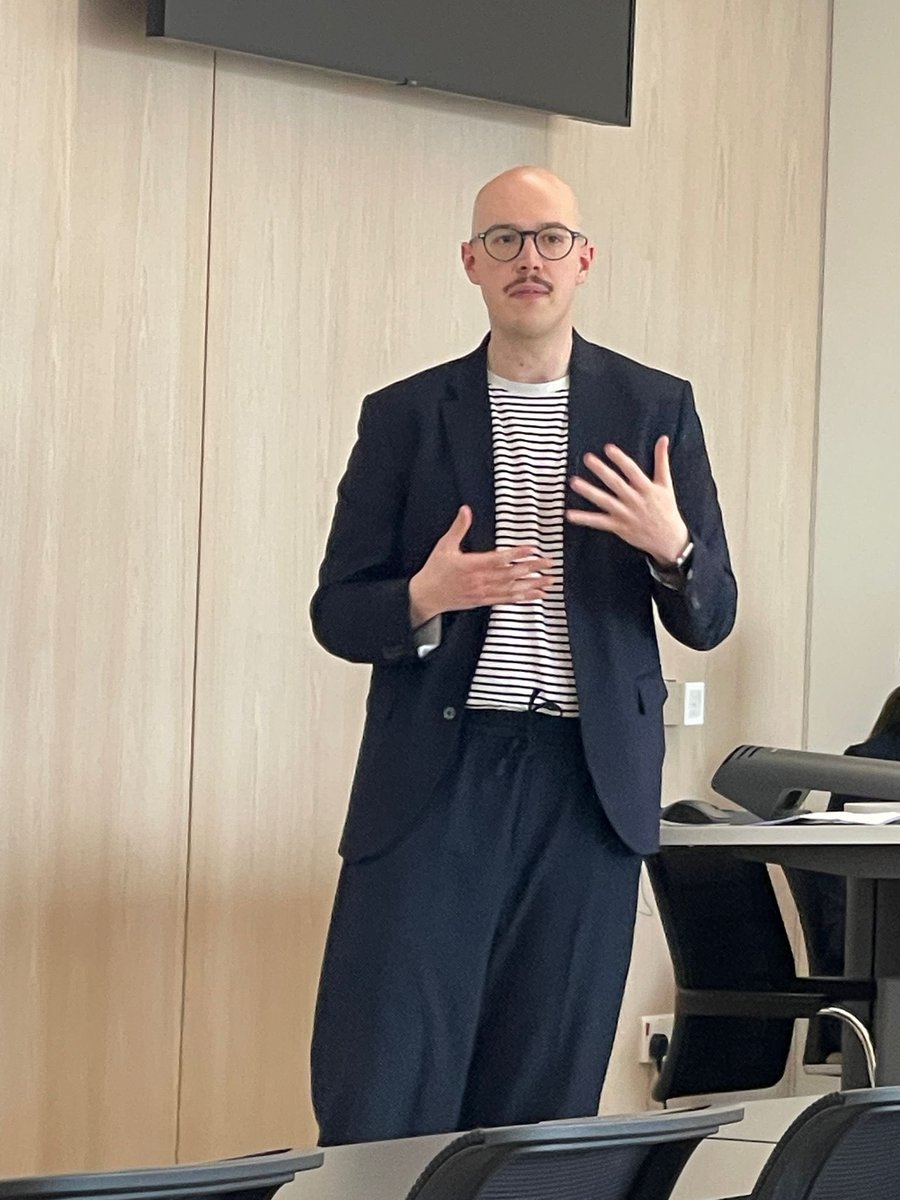Jaime Garcia-Iglesias jgarciaiglesias.bsky.social (@jgarciaiglesias) on Twitter photo Was great presenting today at the <a href="/BiomedSelfSoc/">Centre for Biomedicine, Self and Society (CBSS)</a> showcase in <a href="/EdinUniUsher/">Usher Institute</a> about my work on collaboration and social sciences!
And look Iām wearing a suitāI had to buy one! Was great presenting today at the <a href="/BiomedSelfSoc/">Centre for Biomedicine, Self and Society (CBSS)</a> showcase in <a href="/EdinUniUsher/">Usher Institute</a> about my work on collaboration and social sciences!
And look Iām wearing a suitāI had to buy one!