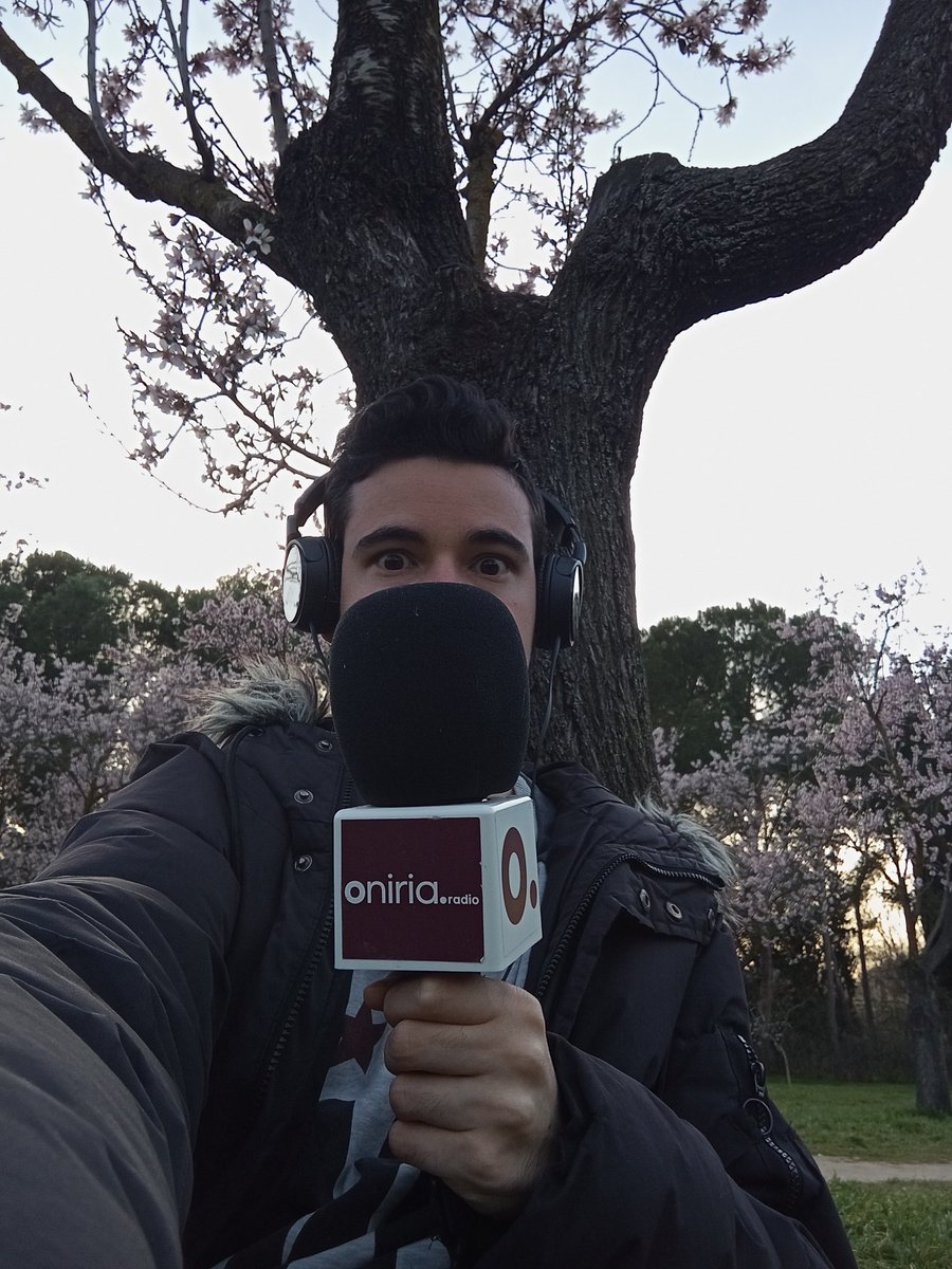 Mañana va a ocurrir algo histórico en Oniria...

🌳 ¡El primer programa de radio DEL MUNDO emitido desde debajo de un almendro en flor! 🌸

🎙️ Escucha IVI EN ONIRIA de 08:00 a 10:00 (🇮🇨 07:00-09:00)

📻🚘 Emisoras DAB+
📲🖥️ play.oniriaradio.com