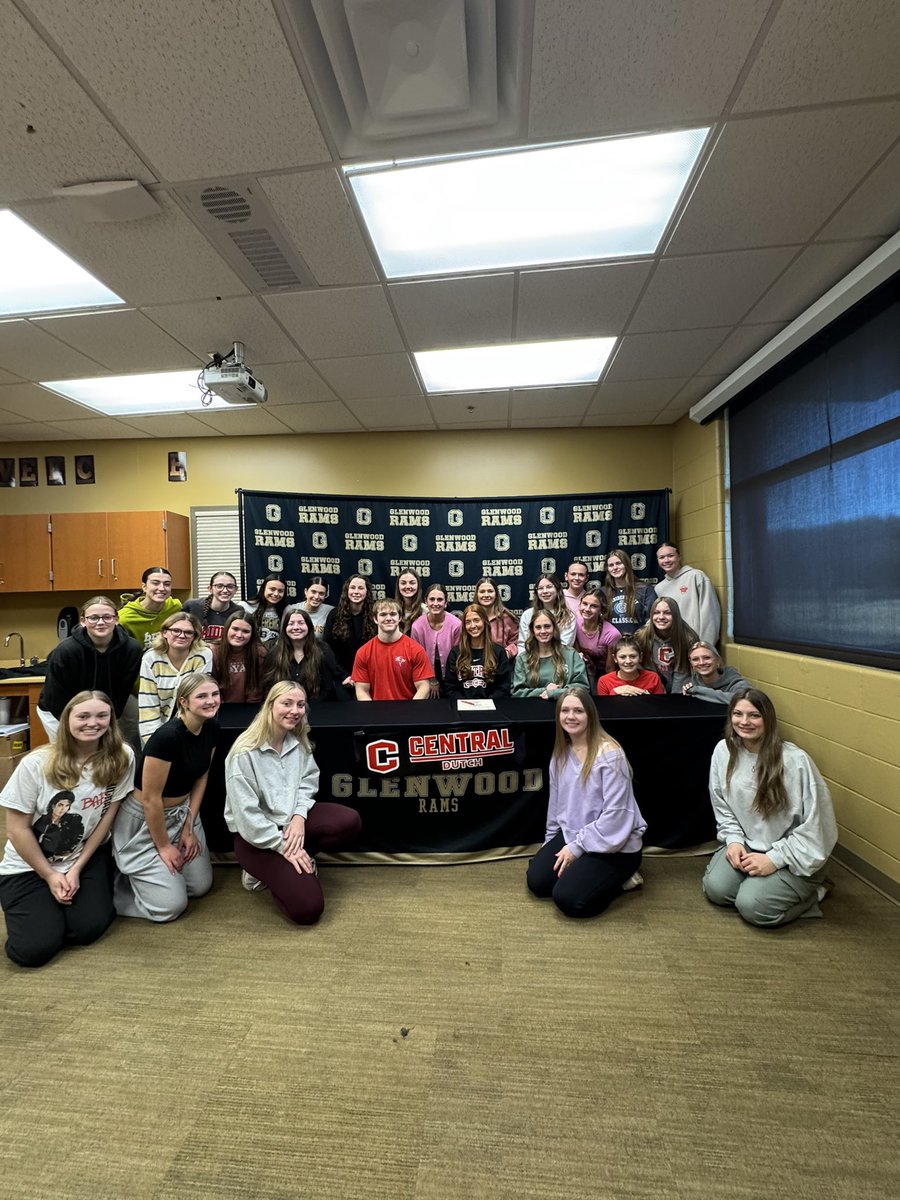 I am excited to announce my commitment to Central College to further my athletic and academic career! I would like to thank my coaches, family and friends who have supported me through this whole journey, but most importantly God for blessing me with this opportunity! #godutch