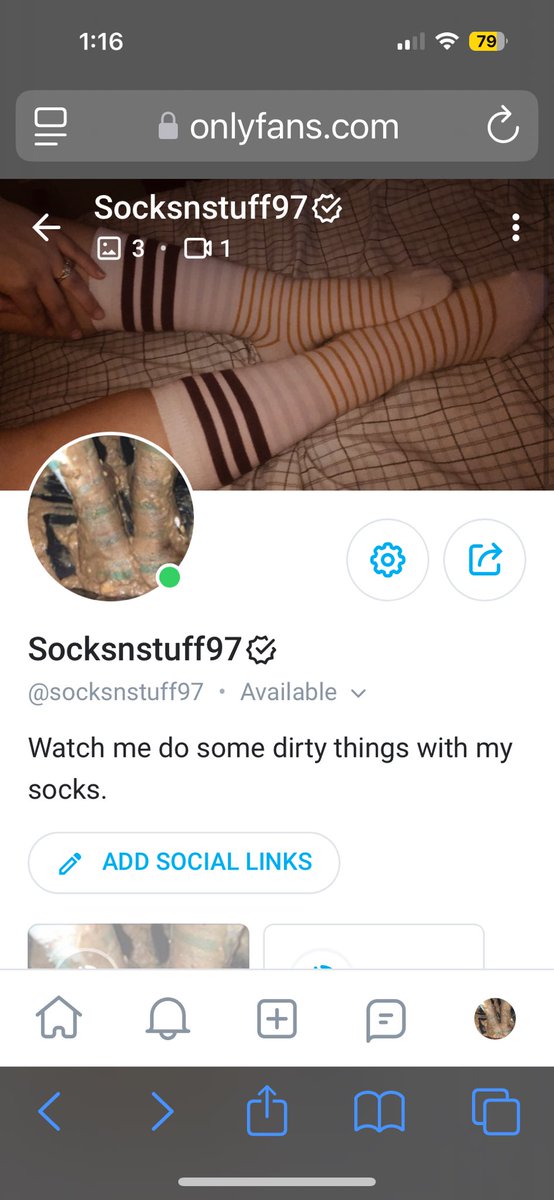 Mommymilkfun's tweet photo. Found a dirty sock page oooffff. https://t.co/EgP9ZUREY8