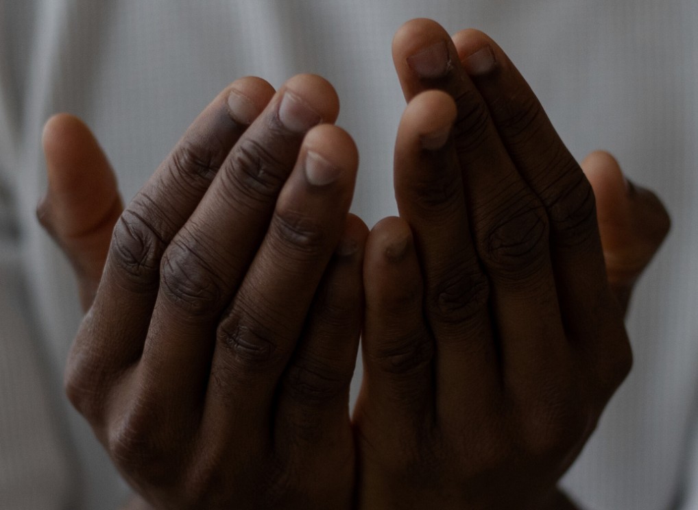 In Zambia, Clifford had lost all hope, believing prison was his home. Through The Listener’s Way, his heart began to thaw, finding transformation from a small seed of faith. Would you pray that we could reach more like Clifford, spreading hope and redemption in prisons worldwide?