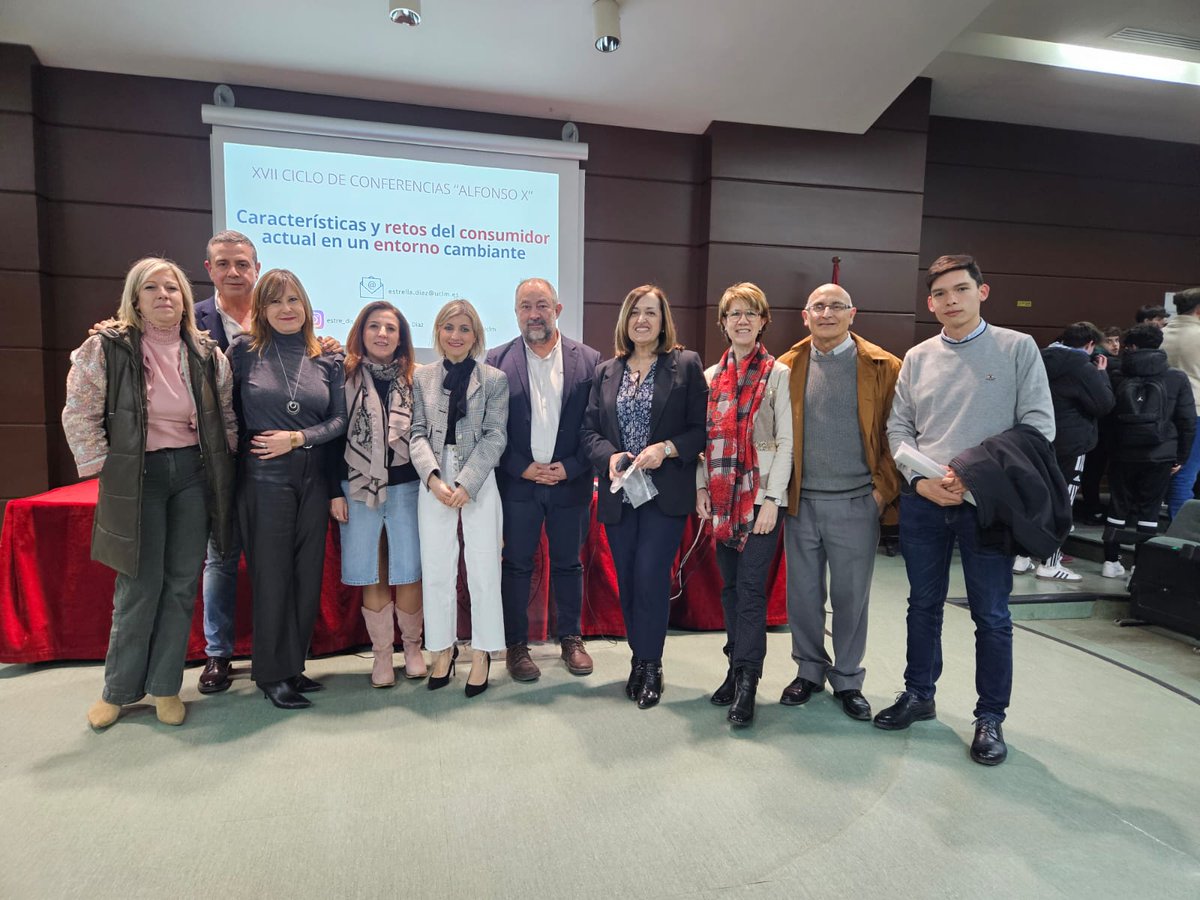 Ha sido un verdadero honor y un placer participar como ponente en el prestigioso ciclo de conferencias "Alfonso X". Agradezco profundamente a los organizadores por su impecable trabajo y a todos los asistentes por su interés y participación. #Consumidor #Marketing #Conocimiento