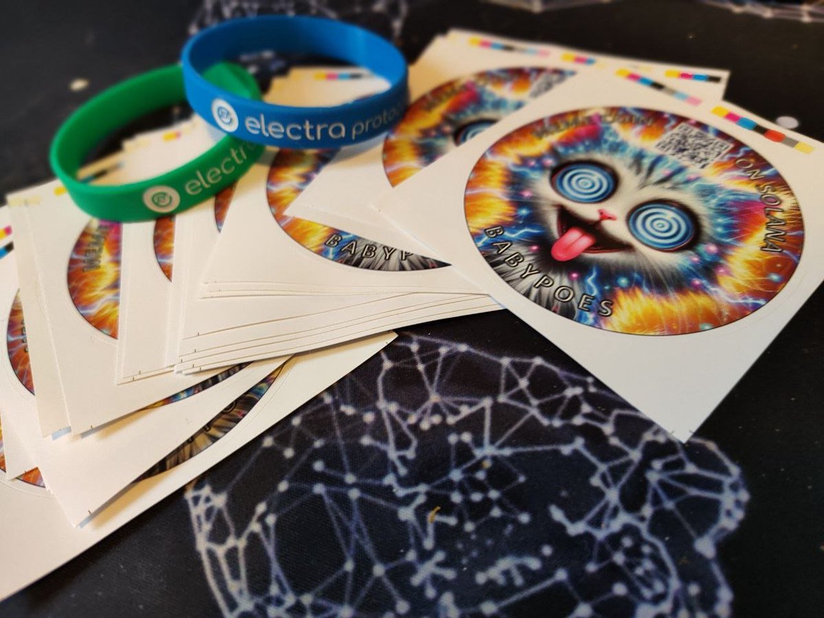 BabyPoes's tweet image. 