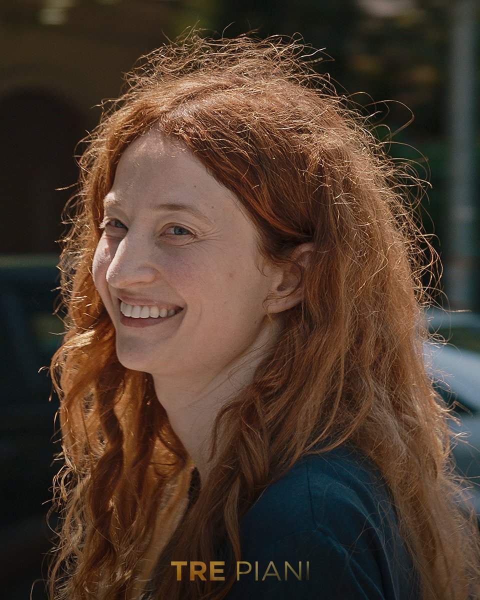 01Distribution's tweet photo. Auguri #AlbaRohrwacher🎂Attrice magnetica, vive profondamente i suoi personaggi, spaziando dalla fragilità più intima alla forza più intensa. Come in #TrePiani di Nanni Moretti, #LaChimera di Alice Rohrwacher, #FinalmenteLAlba di Saverio Costanzo, e #MARIAilfilm di Pablo Larraìn. https://t.co/RwkI1AVVFF