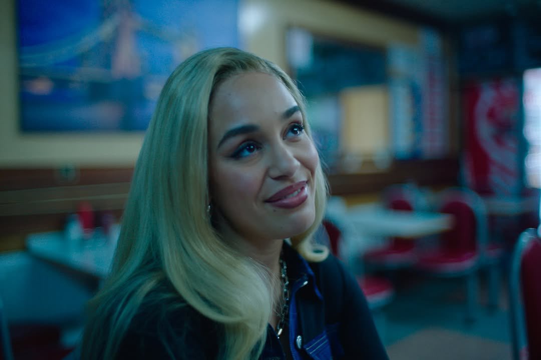 NoteSphere's tweet photo. Aj Tracey x Jorja Smith - Crush (2025) 

Dir. Late Milk https://t.co/nlC7YVcjIs