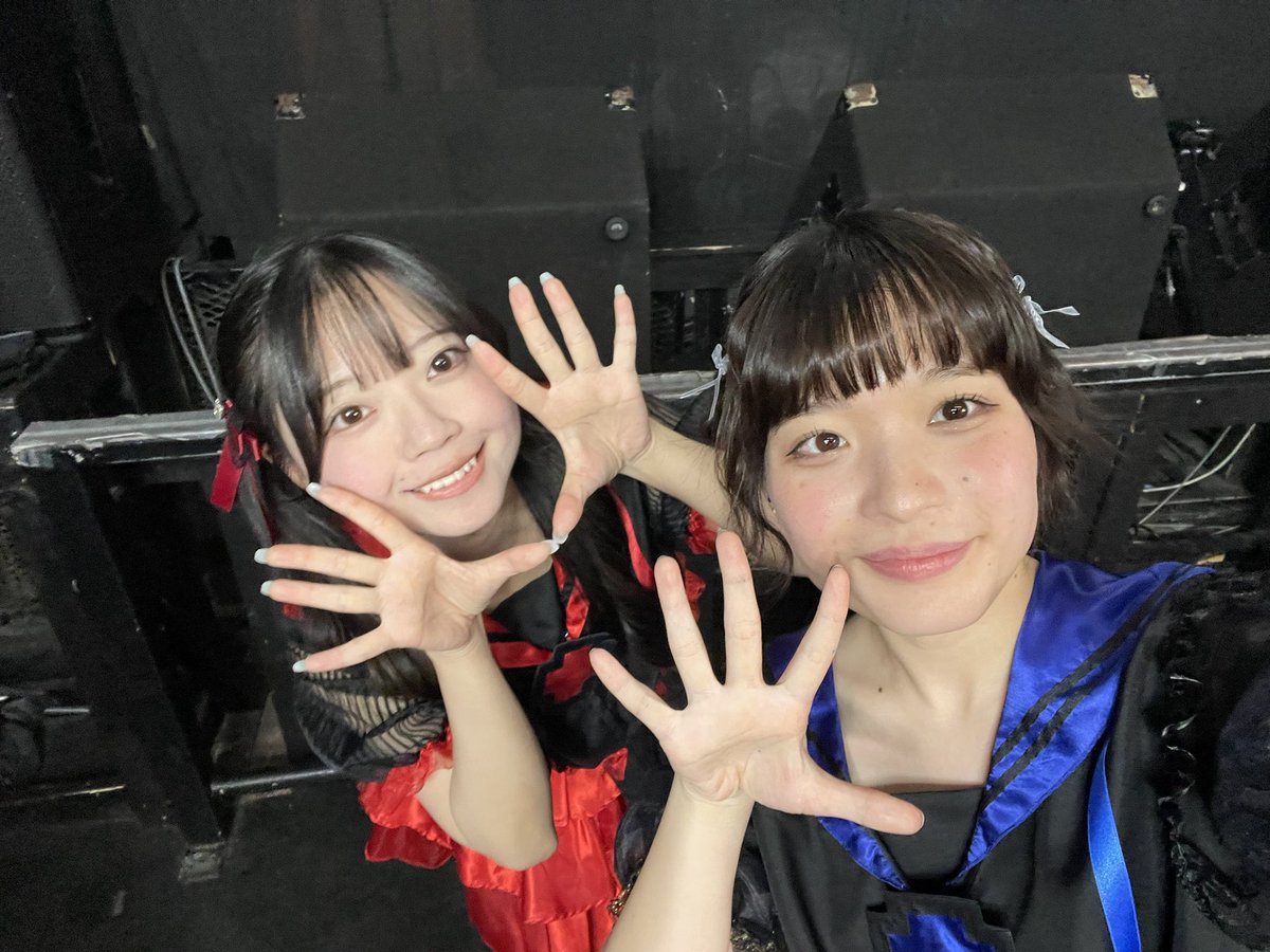 bokumania's tweet photo. 定期ライブvol.7ありがとうございました！
！💝

みなさんにバレンタインも渡せて嬉しいですっ

ラストライブがちょうど２ヶ月後に近づいてきていますが、会いにきてくれて本当に嬉しいです🥲

次は3月16日のこころさんのラストライブです！
ご予約の方もよろしくお願いします！ https://t.co/b8QjLxETJo