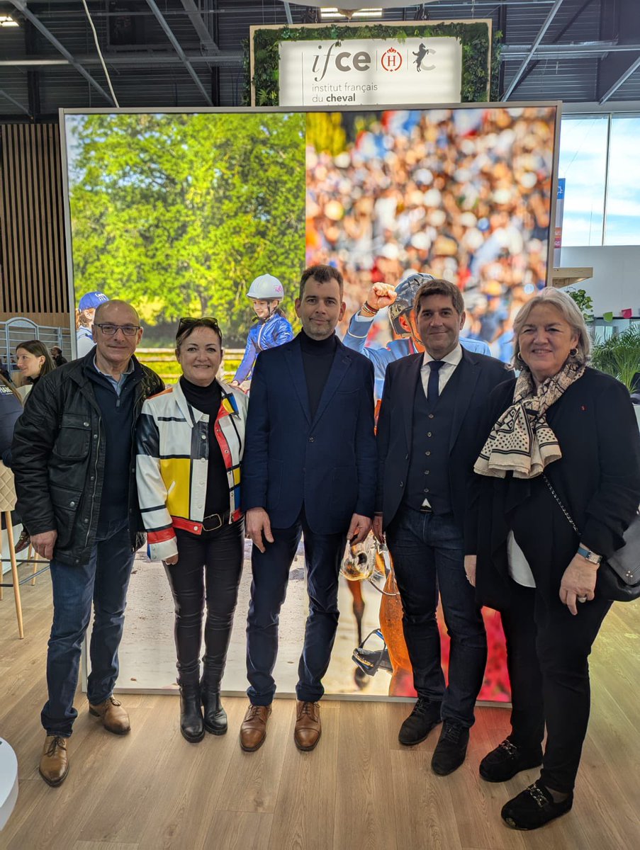 Lundi c'est le député <a href="/jeromenury/">Jérôme NURY</a> qui a ouvert les premiers rdv institutionnels. Membre du groupe d'études🐴 et député de l'Orne, il a échangé avec <a href="/FredericBouix/">Frédéric Bouix</a> sur le développement de l'équitation dans sa circonscription notamment sur les installations du Haras national du Pin