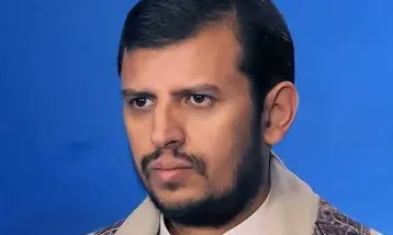 أسقط دولتكم ودمر وطنكم
ونهب رواتبكم وقوت أولادكم
واحرمكم مؤهلاتكم وأضاع مستقبلكم
وحطم كل طموحاتكم .. ويريد منكم أن تحبوه
وتقبلون به غصباً عنكم لأن جده نبي !!

ورب موسى المفروض الرب ينزل على اليمنيين غضبه
ويشتت ابتهم في كل اسقاع الأرض من حين تساهلوا
بمثل هذا النوعيات تحكمهم ..