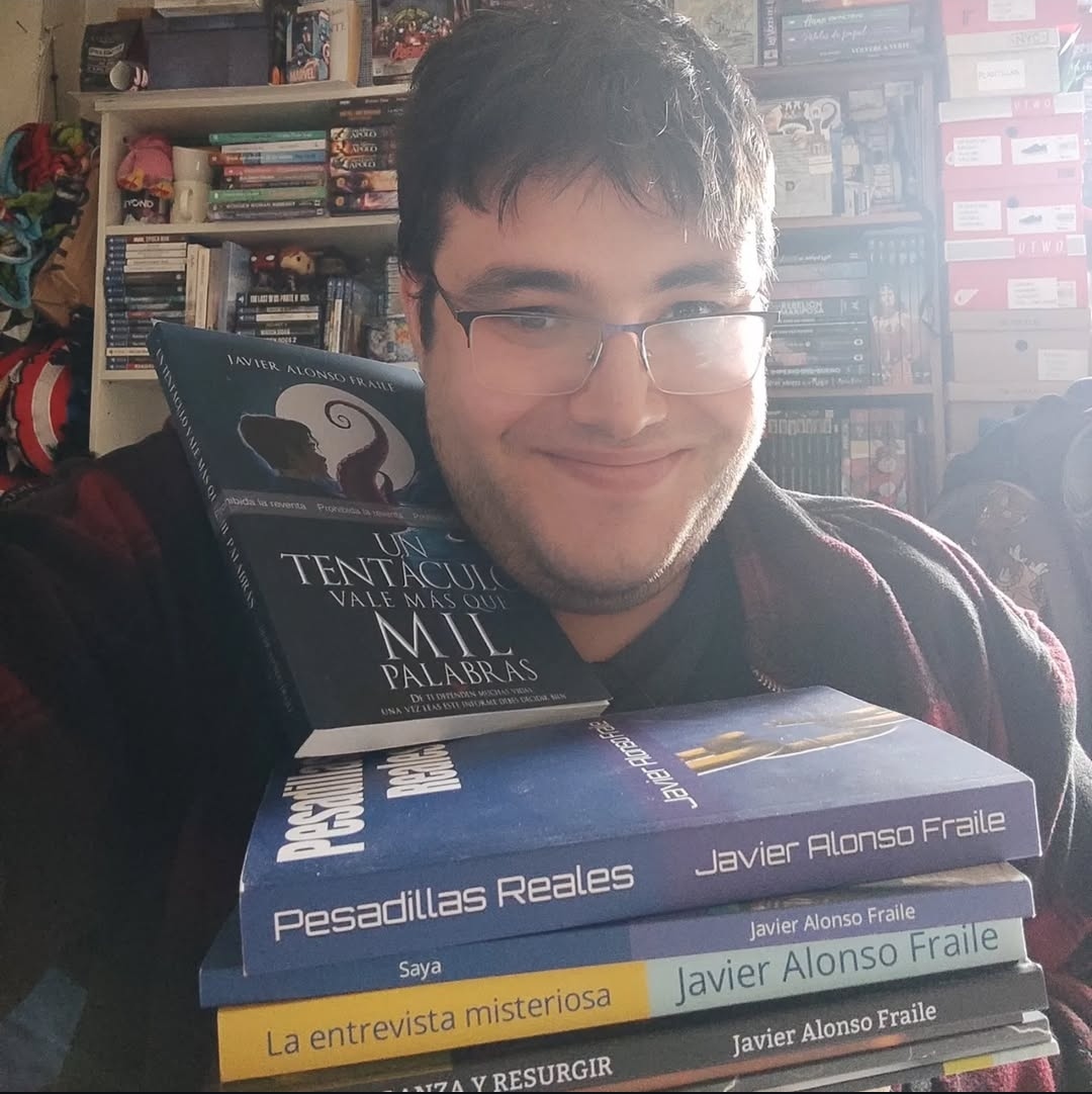 Para quien le interese, este es todo mi catálogo vinted.es/member/1542321… y está en Amazon (físico, ebook y #KindleUnlimited) y en mi Vinted con marcapáginas, velitas, posits... 
Son libros de 10-12€ en físico (algunos incluso 6y7'49) y 2'99 los ebooks, asequibles por si interesa