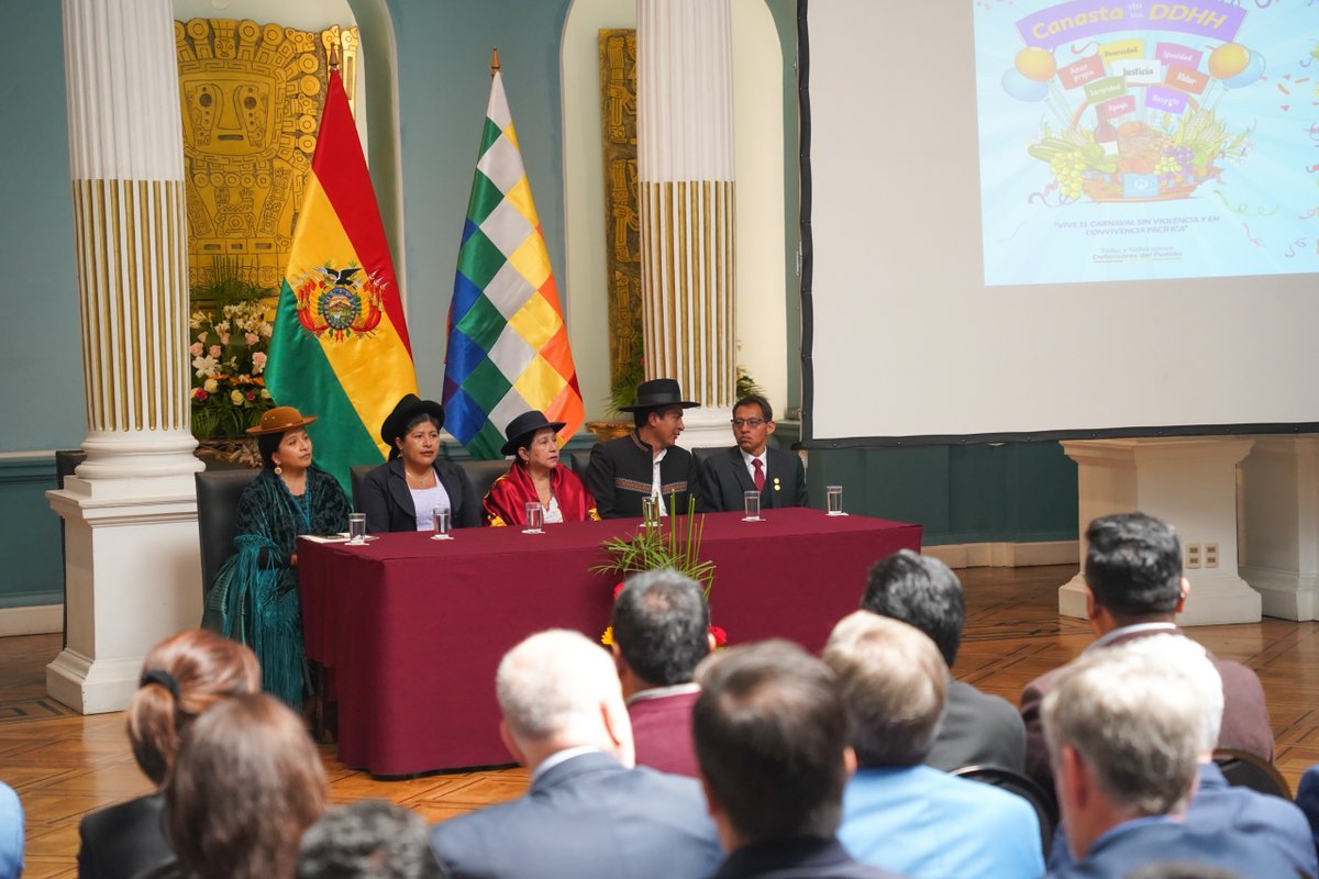 CelindaBolivia's tweet photo. En el marco del Bicentenario, celebramos el 24º Aniversario de la Declaratoria del Carnaval de Oruro como Obra Maestra del Patrimonio Oral e Inmaterial de la Humanidad por la @UNESCO, una manifestación de  historia y espiritualidad que une a bolivianos y miles de visitantes.
1/3 https://t.co/jjjGm2oNSg