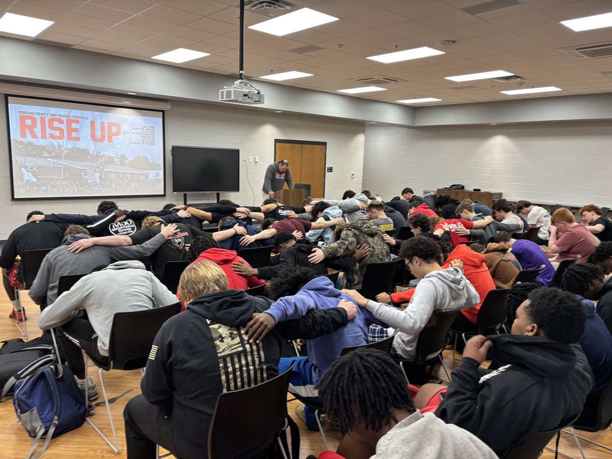 Great first rise-up meeting of the year this morning! Coach Jenkins outlined our team focus and set the course for the new season! Big thanks to Ray Stapleton and our TDC for providing breakfast! #Godogs #creditvsmission #WIN

Galatians 6:9