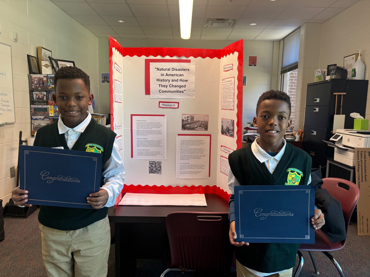 STEAMingCooper's tweet photo. 🎉 Huge congratulations to our incredible Social Studies Fair participants who competed yesterday and excelled! 🏆 Your hard work, research, and presentation skills shined bright. We are so proud of you! @APS_WMBoyd @MsBlairAPS https://t.co/71j8G6g5Op