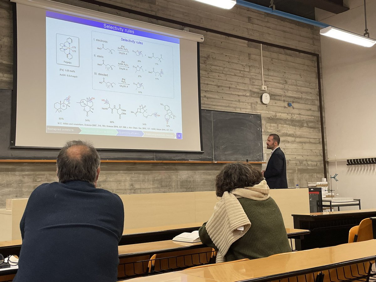 lab052's tweet image. Today @unipr we are happy to have @olivo_giorgio from @SupRaLabRome!! Great lecture on Supramolecular Iron Catalyzed C-H activation!!