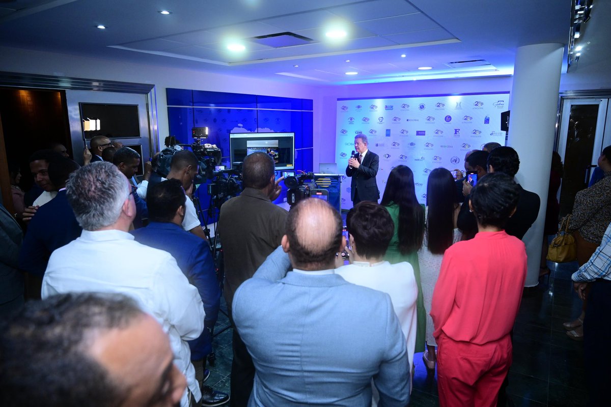 Leonel Fernández tweet media