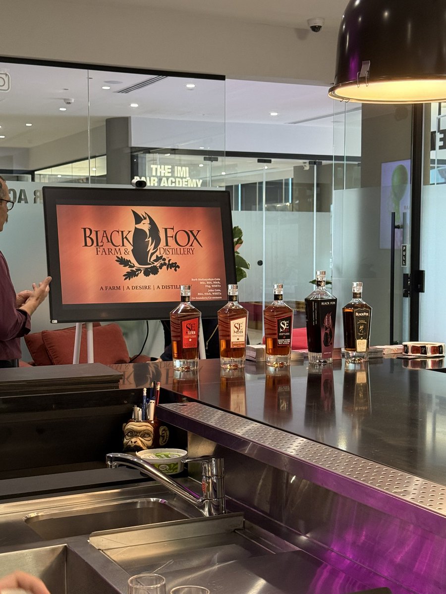 jamiebsmith's tweet photo. Started this morning with fine Canadian 🇨🇦 whisky’s and gin from @BlackFoxSpirits. I adore the passion that Barb and John put into making such a fantastic range of whisky’s and gins while harnessing their natural surroundings and temperature fluctuations from -40°c to + 40°c. https://t.co/nl2TntCBav