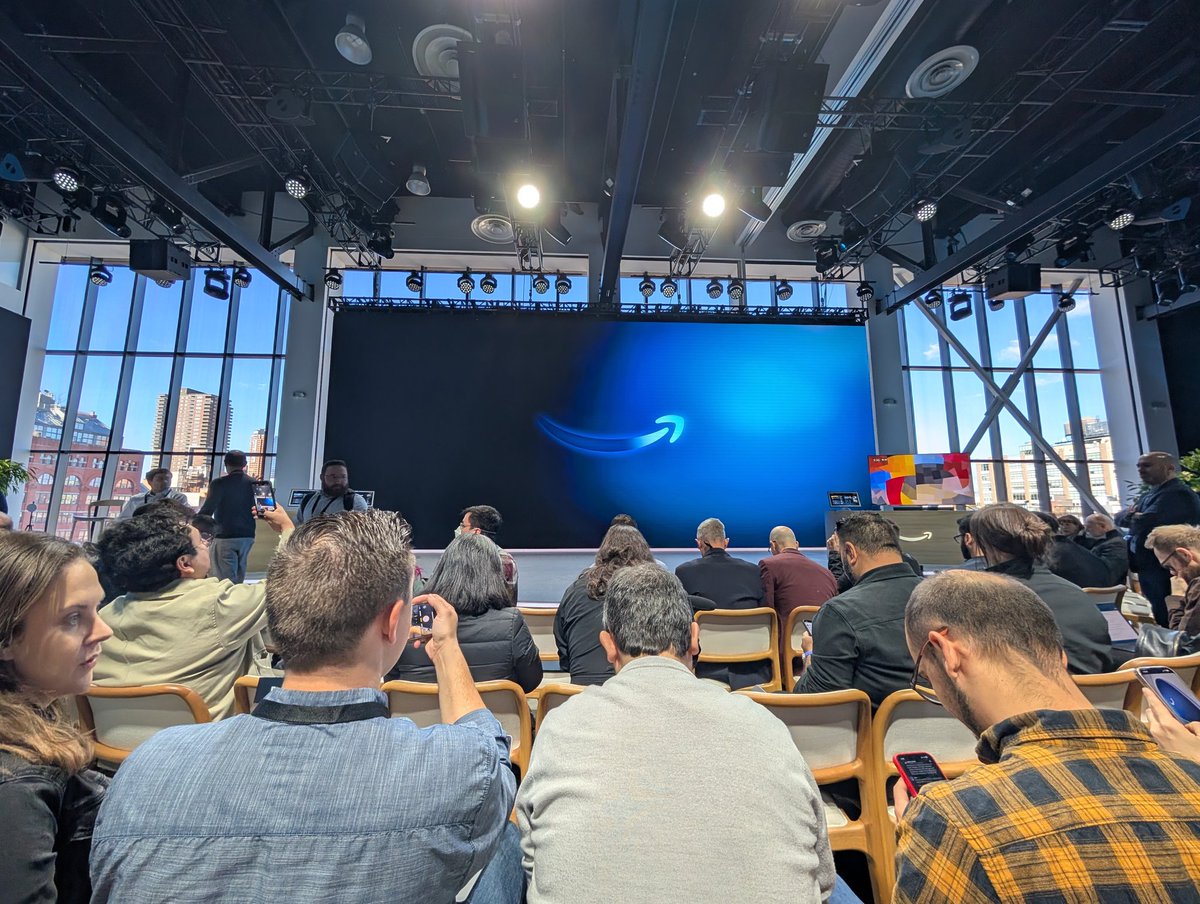 JiteshUbrani's tweet image. Getting ready for today&apos;s @Alexa99 event #AmazonEvent