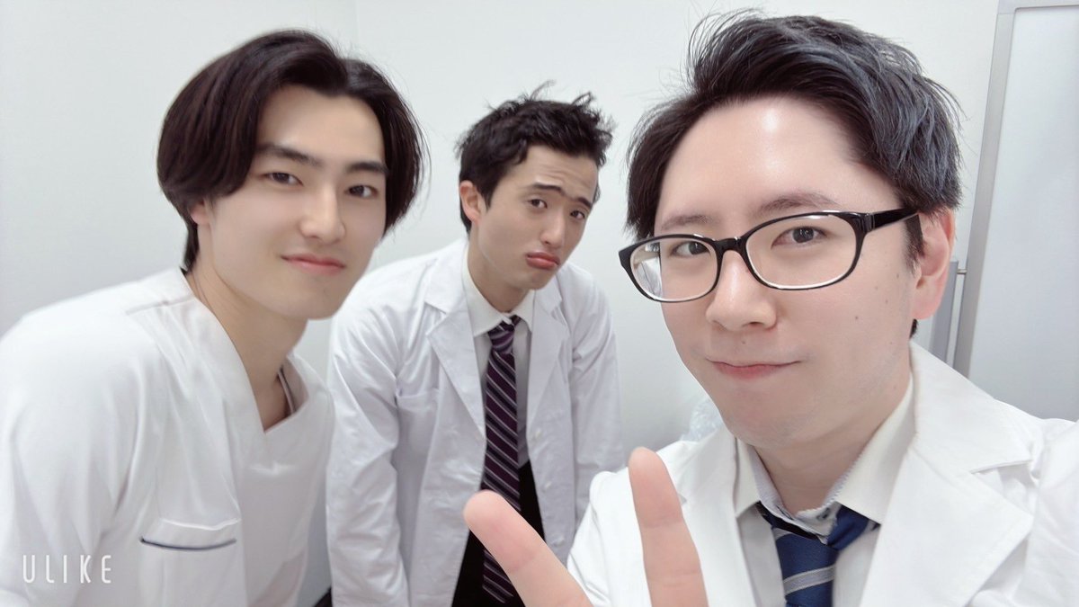 take_1_maru's tweet image. 舞台・ブラックジャックによろしく　命チーム初日が終わりました〜！

ご観劇いただいたお客様、お越しいただきありがとうございました！
これからの方、お楽しみになってお越しください🫡

#ブラックジャックによろしく 
#シアターグリーン
#BoxinBox