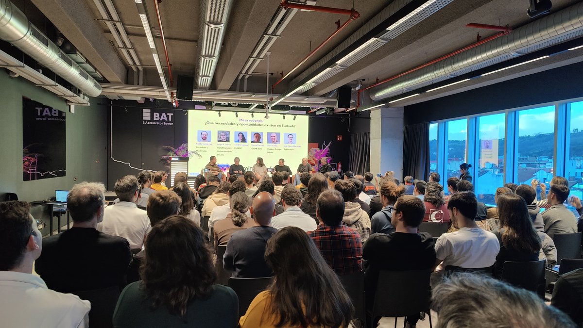 🎮Impresionante acogida a la primera edición de #GamingEuskadi en <a href="/BAT_Tower/">BAT | B Accelerator Tower</a> , con más de doscientos profesionales del sector del videojuego compartiendo ideas sobre la manera de activar todas las energías latentes en torno a esta industria en Euskadi. Los datos presentados por