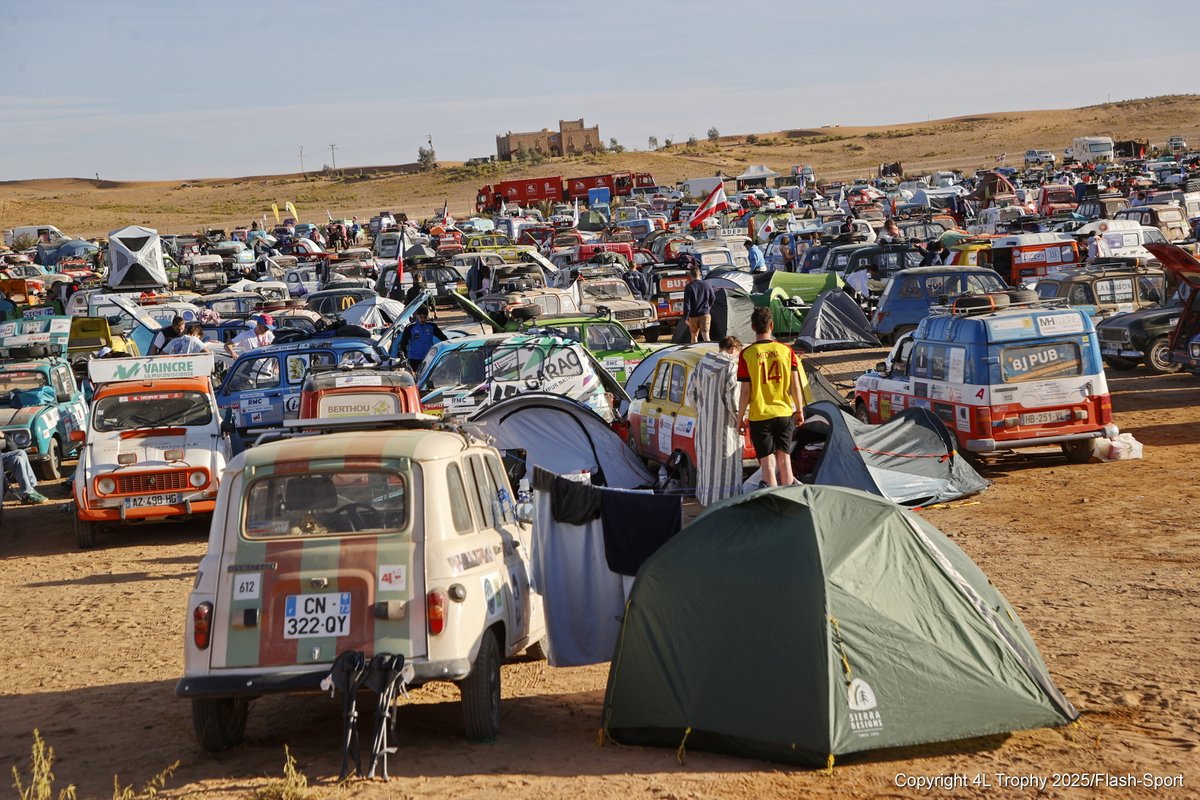 4L_Trophy's tweet photo. Good morning bivouac ☀️
TROPHISTES READY pour attaquer cette nouvelle journée de pistes ! 
–
#4LTrophy2025 · Flash-Sport/ Désertours https://t.co/YazWNPzJ9t