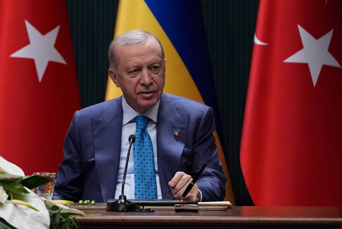 Today is Pres. Erdogan's birthday &amp; I say happy bday to him. Pres. Erdogan has served his country very well &amp; gave hope to the rest of the developing nations &amp; the islamic world at large. I say you did well &amp; as a fellow Muslim I am very proud of you &amp; wish you all the best.