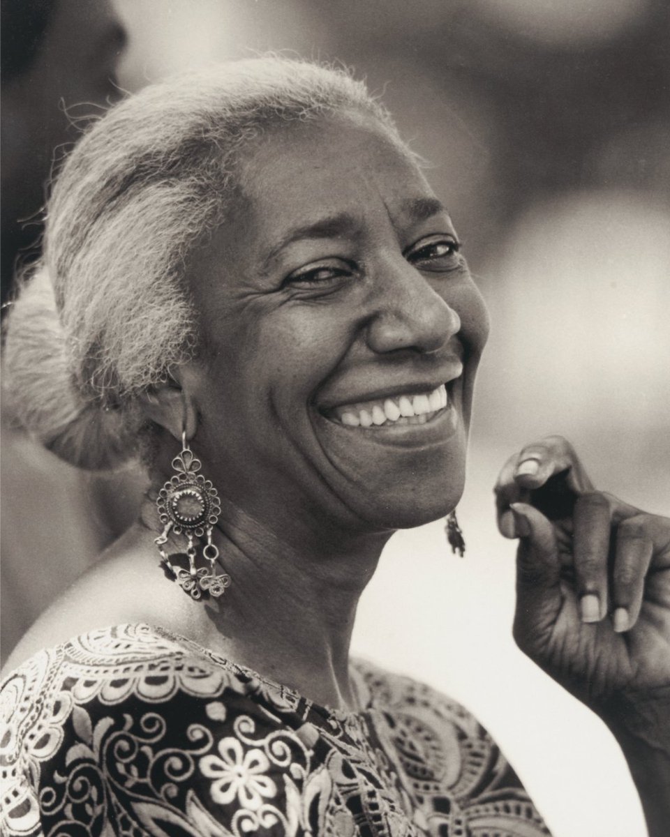 Edna Lewis reinvented how Americans viewed Southern cuisine. She organized her first cookbook by seasons. “The Taste of Country Cooking” (1976) quickly became a classic. #SmithsonianBHM

📸: s.si.edu/3D7wHrU
© John T. Hill #EdnaLewis⁣ ⁣⁣