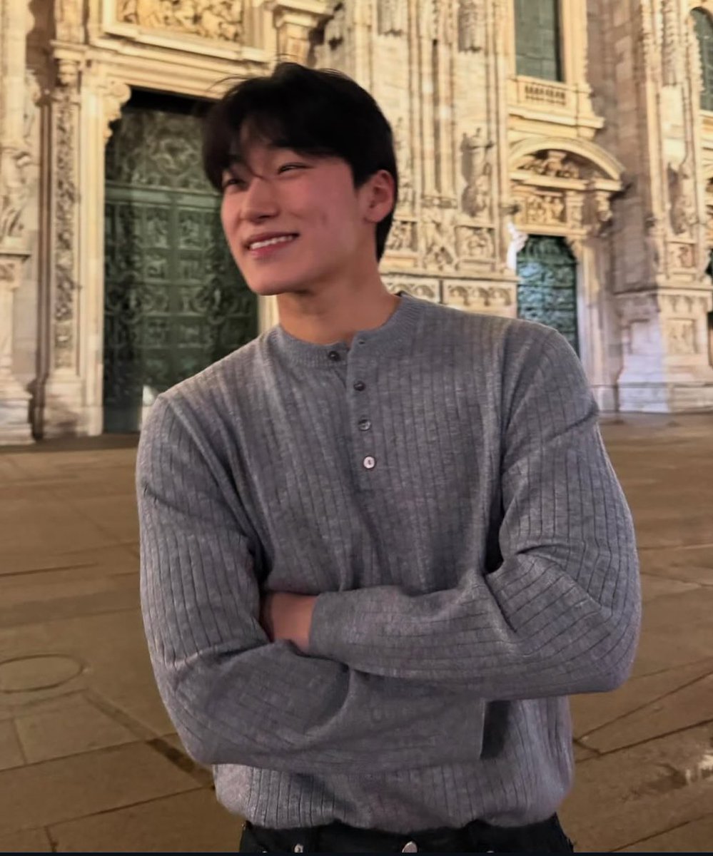 gorgeousanie_'s tweet photo. dg prince is on his way to #mfw. so excited to see his new look for the fashion show!

let’s celebrate together!! use the tags⬇️

BUON VIAGGIO CHOI SAN 
#CHOISAN #산 
#DGXSAN #DOLCEGABBANA 
@dolcegabbana @ATEEZofficial https://t.co/eZWHrCLuxL