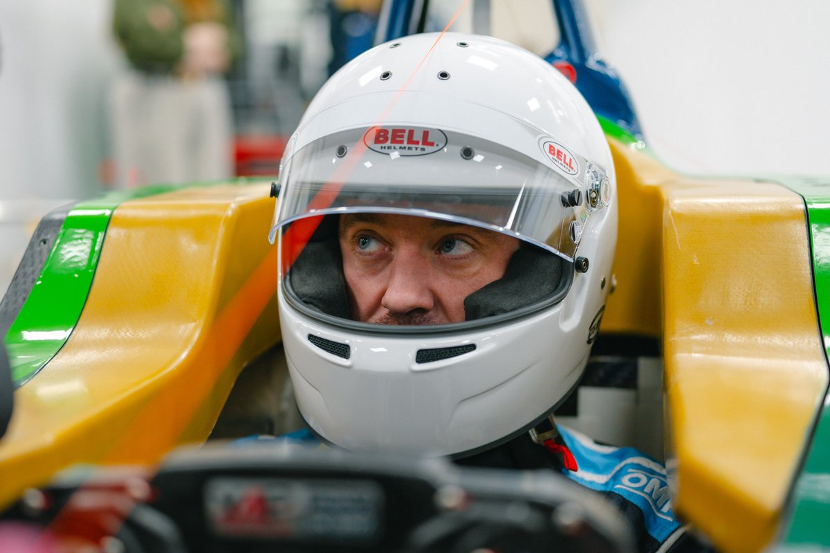 Envision_Racing's tweet photo. 👋 The work begins 👀

@TomFelton | #EvoSessions https://t.co/5xCJlU7LLs