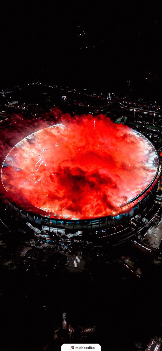 Párrafo aparte para el Antonio Vespucio Liberti. River jugó 10 finales en en Monumental y ganó las DIEZ. Acá también Argentina salió campeóna del Mundo. El estadio más imponente y difícil de jugar en el mundo. Basta del biri biri.