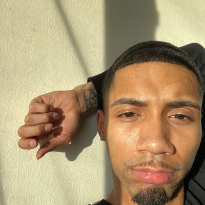 nemo_hebert's tweet photo. #NewProfilePic https://t.co/S8BySMv0Lw
