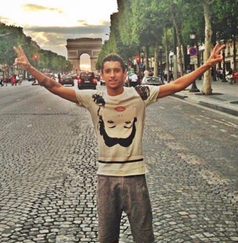 Ayman95z's tweet photo. Il est venu comme un touriste, il repartira comme l’une des plus grosse légende du club. https://t.co/7lGx72N2Gh