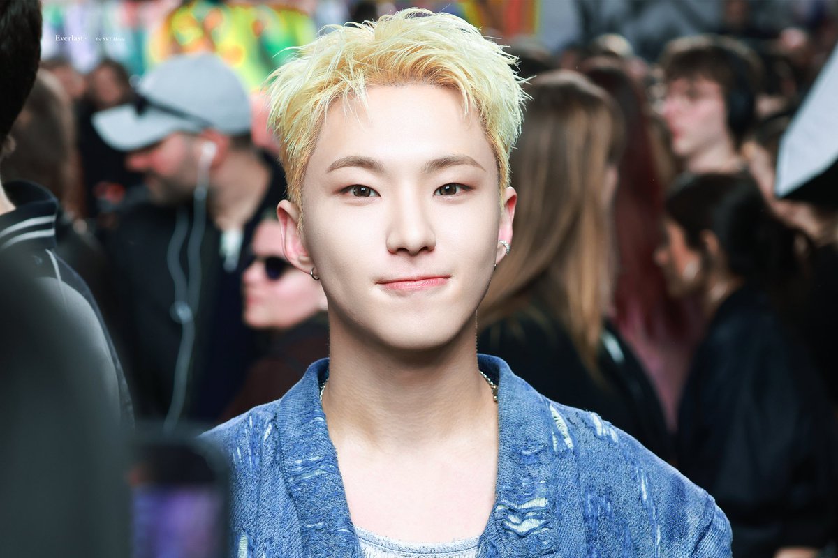 everlastksy_96's tweet photo. 250226 DIESEL FW25 RUNWAY SHOW

#세븐틴 #SEVENTEEN #SVT #호시 #HOSHI #ホシ #순영
#HOSHIxDieselFW25
#DIESEL #MilanFashionWeek 
#호시in밀라노_DieselFW25

@pledis_17 @DIESEL https://t.co/Sldfjr4xyG
