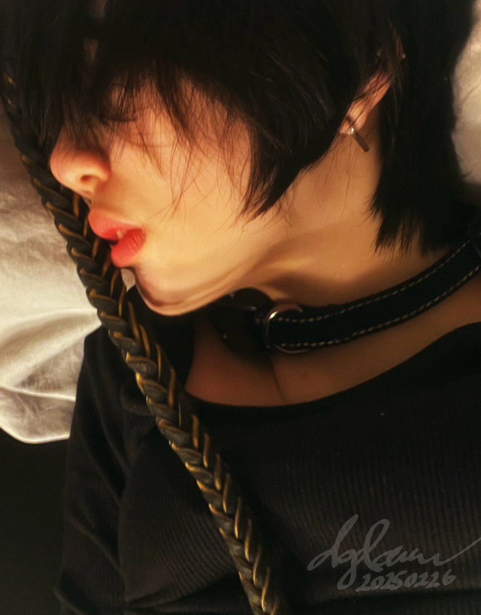 Master allows me to lean forward and rest.

In this night with the dim blue TV light, His breath flows like sea waves, coming and going. 

I drift into stillness, recalling how He called me years ago.

That echo lingers, and lingers …

So I can still trace the melody of it.