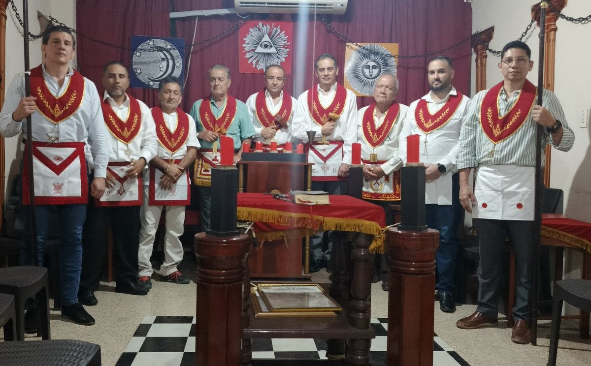 NuevoMilenium49's tweet photo. Martes,25 de febrero del 2025 
e∴v ∴
Punto Geométrico: 
Templo Villa Nueva de 
San Gregorio de Portoviejo

Tyron Tarabó Mieles
V∴M∴
José Andrade Guillén 
Sec∴ https://t.co/QiHfrNo2JK