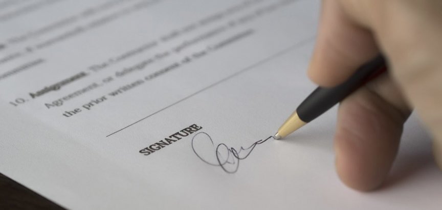 LawBidUK's tweet image. Understanding Online Document Signing: How It Works and Is It Safe? 

If you’ve ever hesitated before clicking “Sign” on a #digitaldocument, this guide will help you understand the #technology behind online signatures and their security features.

blog.lawbid.co.uk/understanding-…