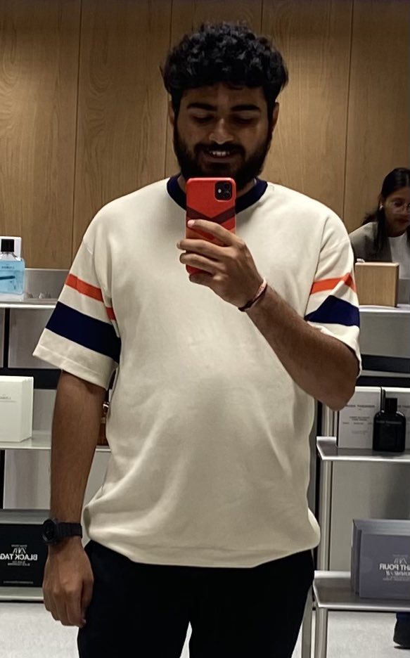 Iamkailashb's tweet photo. 1 year of lifting, eating right, and staying consistent 💪

Was it easy? No.
Was it worth it? Absolutely https://t.co/pxfdXylCCc