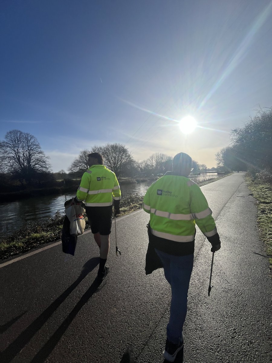 Over the weekend, our Exeter team took to the Quay for a litter pick, filling multiple bags of rubbish! 🗑️👏 A huge thank you to everyone involved, including @ExeterCityCouncil. Even a near-dip from Jonny House couldn’t stop us! 🌍💚 #Exeter #LitterPick #Sustainability #Teamwork