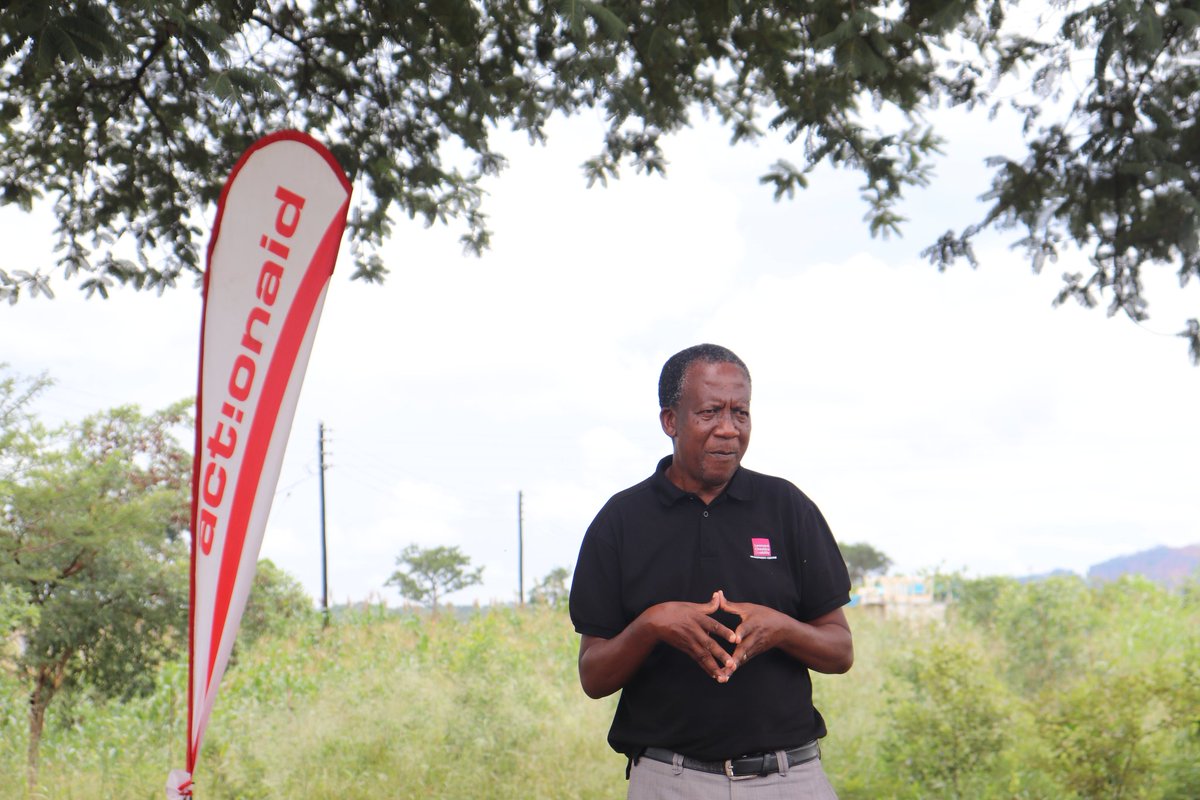 ActionAidZim's tweet image. Today, @ActionAidZim, @fawezi, and @LCDZim held a closeout meeting in Shamva Ward 28, celebrating the success of the #TORCHESproject! Community leaders shared powerful testimonies on how the project has helped end violence in the ward and in schools #sasatogether #TUSEME