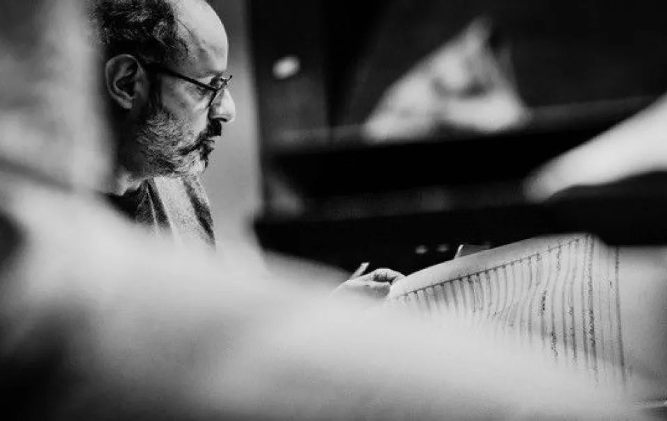 Compositeur et plasticien, Zad Moultaka est né au Liban. Les mythes et l’interrogation sur le sacré prennent une place centrale dans sa musique. <a href="/MaitriseRF/">Maîtrise RF</a> crée sa Passion selon les enfants le 6 avril.

maisondelaradioetdelamusique.fr/actualites/ret…