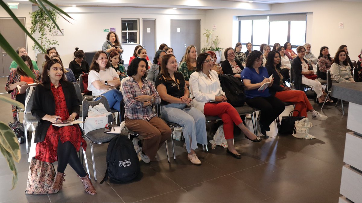 Genero_VRID's tweet photo. #InESGénero ♀️ Entre el 22 y 23 de enero en Temuco, se realizó el V Encuentro Nacional del #ProgramaAutónomas. Este evento congregó a investigadoras de la @autonomadechile para fortalecer la colaboración y visibilizar el impacto de sus proyectos.
NOTA ⤵️
https://t.co/Du31oKtx8X https://t.co/NSzrUxTG1H